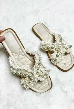 Beach Vacay Cream Pearl Embellished Sandals With Fringing Detail